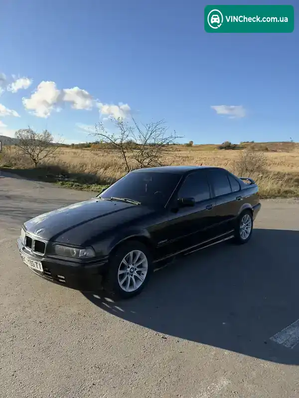 BMW 3 Series 1992, фото з оголошення 2 з 18, VIN WBACA31060EG57267