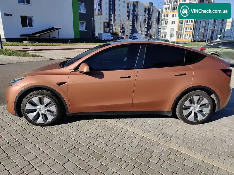Tesla Model Y 2022, фото з оголошення 2 з 20, VIN 7SAYGDEE7NA015503