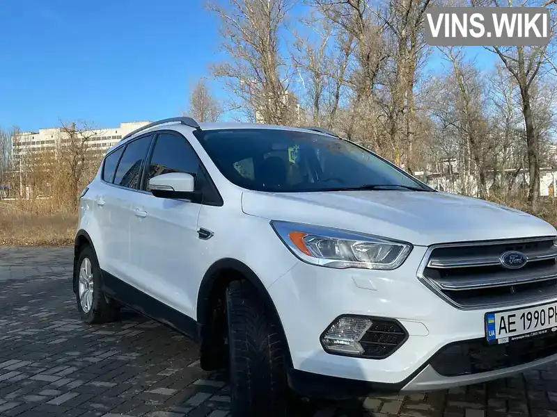 Ford Kuga 2017, фото з оголошення 2 з 19, VIN WF0AXXWPMAHM00294