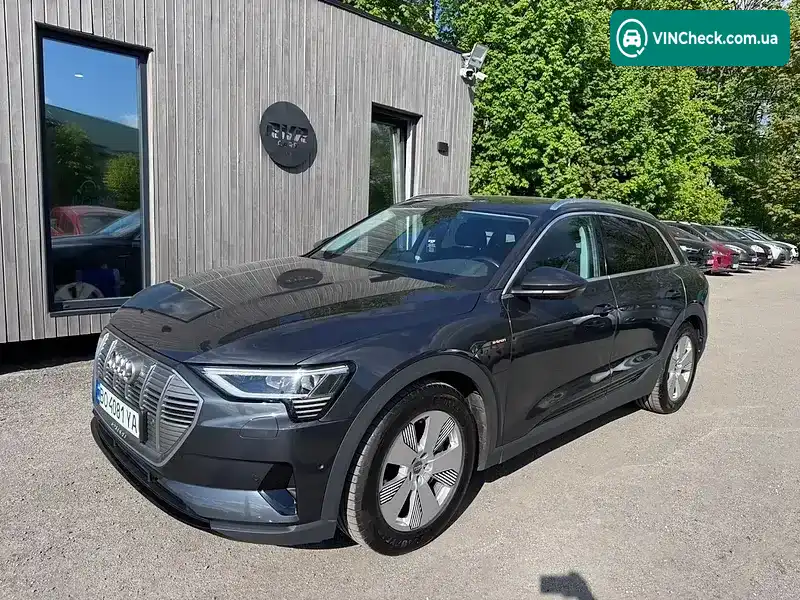 Audi e-tron 2019, фото з оголошення 2 з 15, VIN WAUZZZGE7LB008170