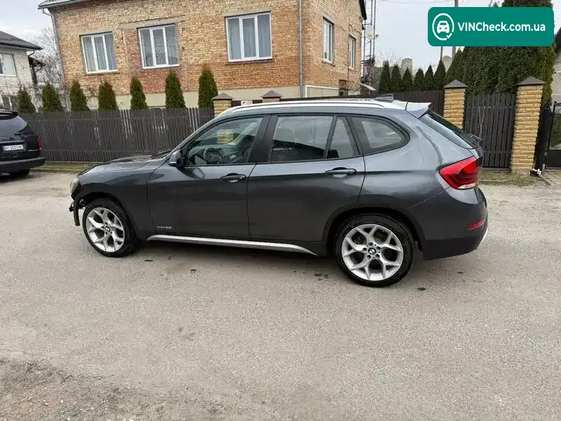 BMW X1 2015, фото з оголошення 2 з 21, VIN WBAVL1C50FVY35521