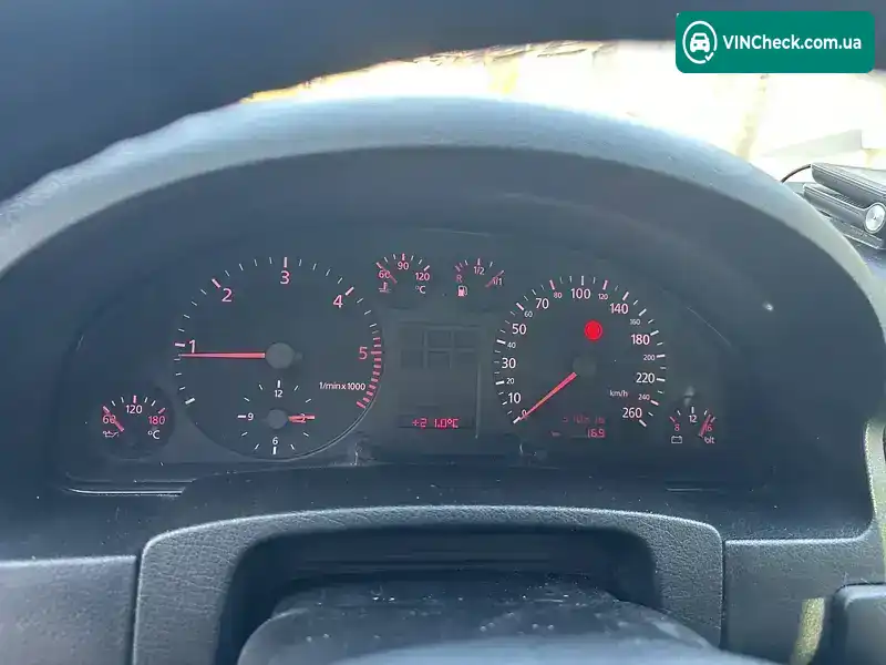 Audi A6 1998, фото з оголошення 2 з 11, VIN WAUZZZ4BZXN060960