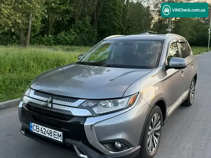 Mitsubishi Outlander 2019, фото з оголошення 1 з 21, VIN JA4AZ3A38LZ020897