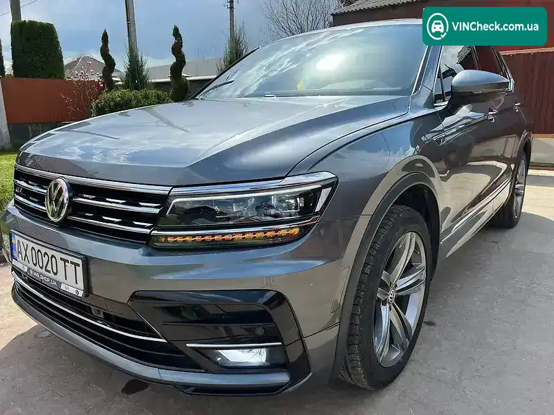 Volkswagen Tiguan 2018, фото з оголошення 2 з 20, VIN 3VV2B7AX1JM150724