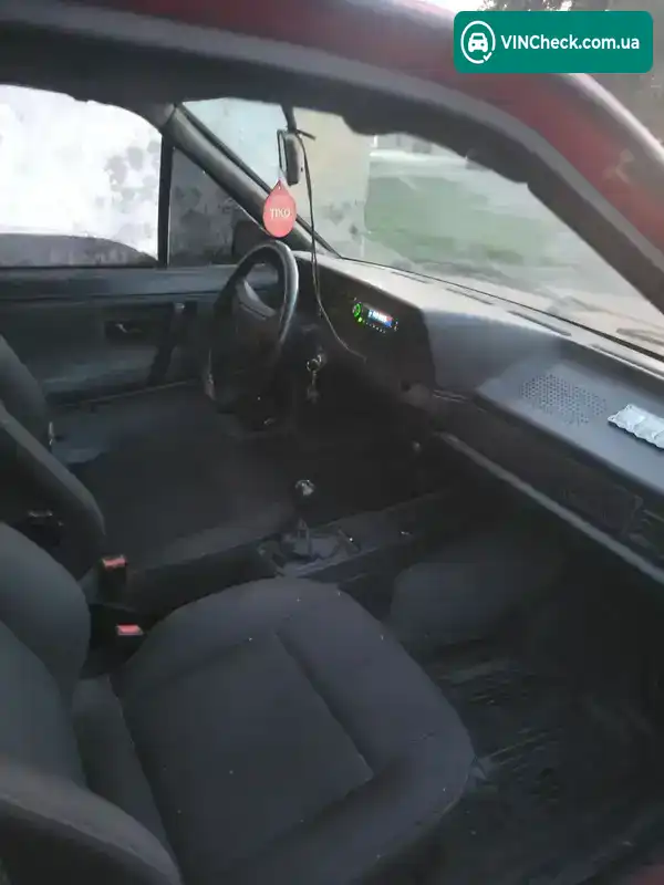 Volkswagen Passat 1988, фото з оголошення 1 з 9, VIN WVWZZZ33ZJE059052