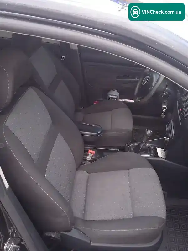 Volkswagen Golf 2003, фото з оголошення 2 з 9, VIN WVWZZZ1JZ3B164857