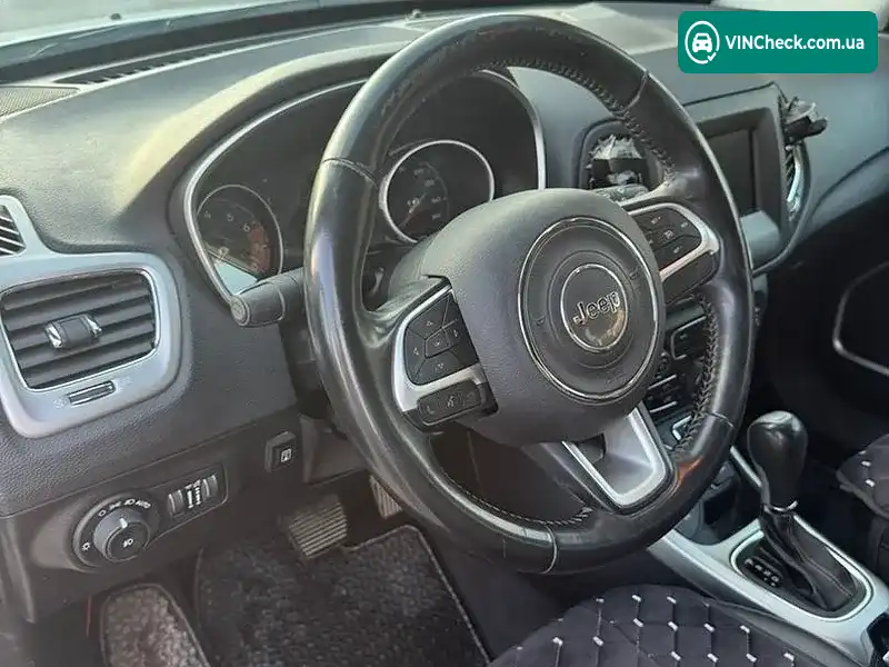 Jeep Compass 2019, фото з оголошення 2 з 20, VIN 3C4NJDBB5LT149990