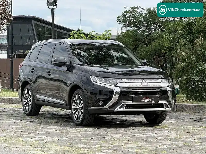 Mitsubishi Outlander 2021, фото з оголошення 1 з 20, VIN JMBXTGF3WLZ001241