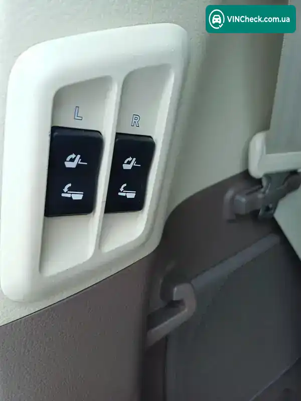 Lexus GX 2012, фото з оголошення 1 з 20, VIN JTJJM7FX505051659