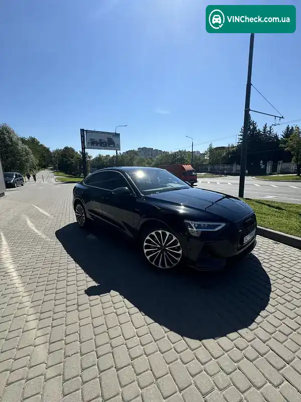 Audi e-tron 2022, фото з оголошення 1 з 11, VIN WA12ABGEXNB022192