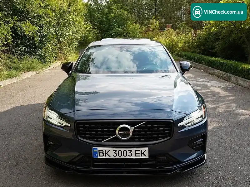 Volvo S60 2019, фото з оголошення 2 з 20, VIN 7JR102FM4KG006700