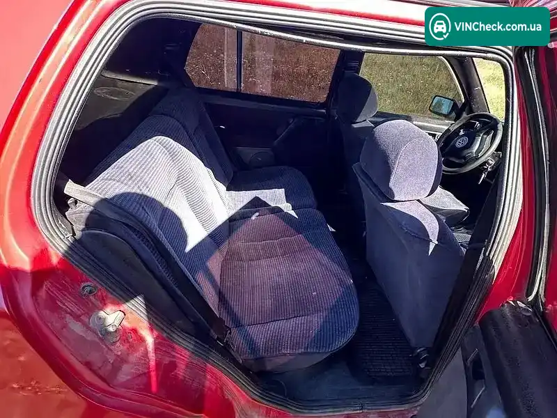 Volkswagen Vento 1993, фото з оголошення 2 з 8, VIN WVWZZZ1HZPW675345