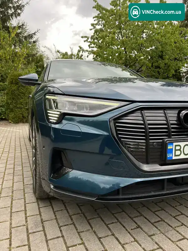 Audi e-tron 2019, фото з оголошення 2 з 20, VIN WAUZZZGE3KB015311