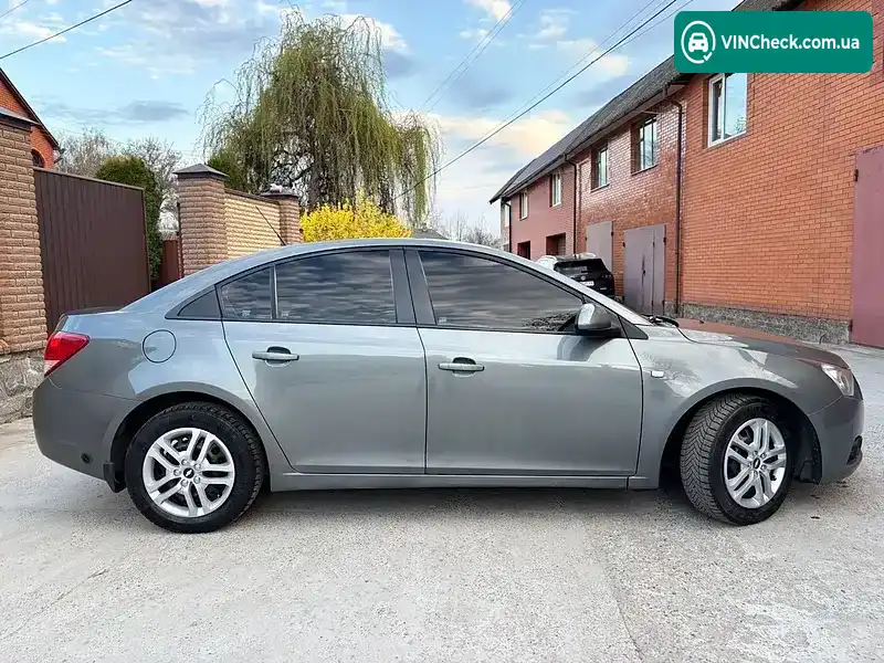Chevrolet Cruze 2011, фото з оголошення 2 з 11, VIN KL1JF6959CK603667