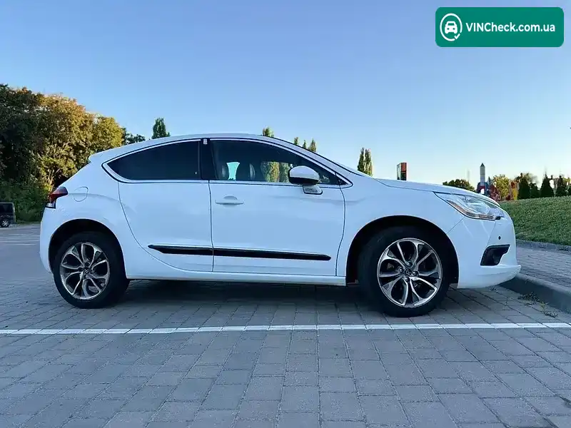 Citroen DS4 2011, фото з оголошення 1 з 10, VIN VF7NX9HR8BY568631