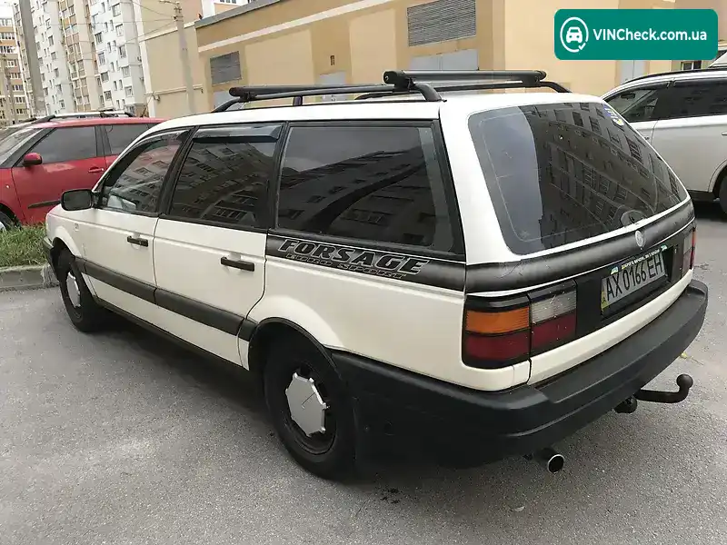 Volkswagen Passat 1990, фото з оголошення 2 з 9, VIN WVWZZZ31ZLE146799