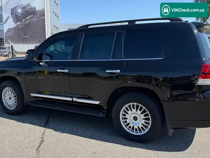 Toyota Land Cruiser 2018, фото з оголошення 1 з 20, VIN JTMCV02J104249985