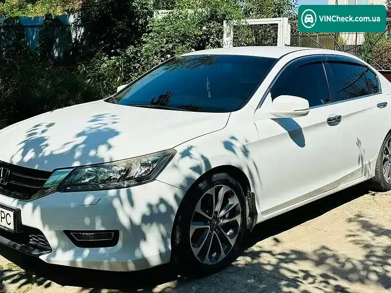 Honda Accord 2013, фото з оголошення 1 з 10, VIN 1HGCR2670DA704688