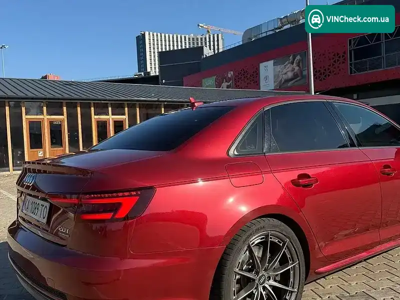 Audi A4 2017, фото з оголошення 2 з 18, VIN WAUDNAF45JA061243