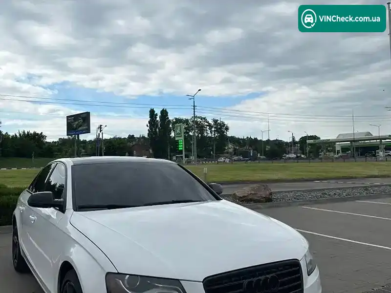 Audi A4 2010, фото з оголошення 1 з 8, VIN WAUFFCFL6BN037794