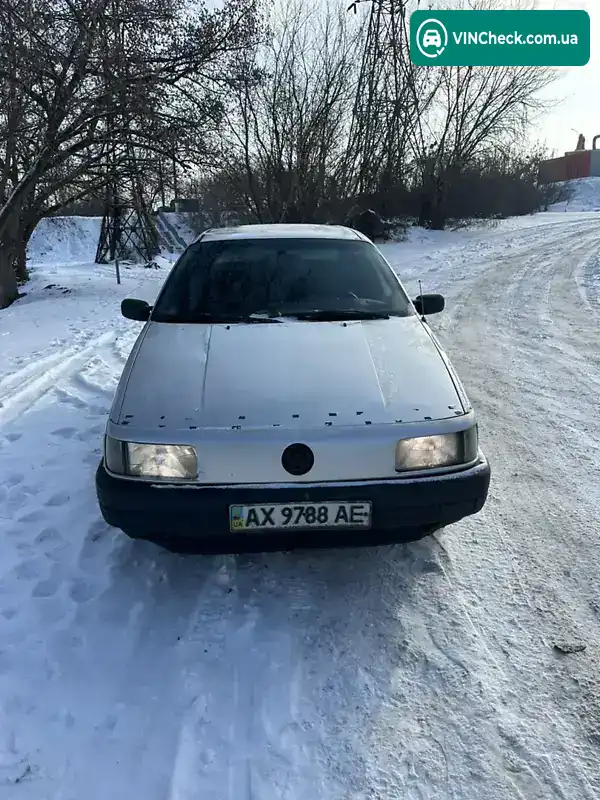 Volkswagen Passat 1990, фото з оголошення 2 з 9, VIN WVWZZZ31ZLE033887