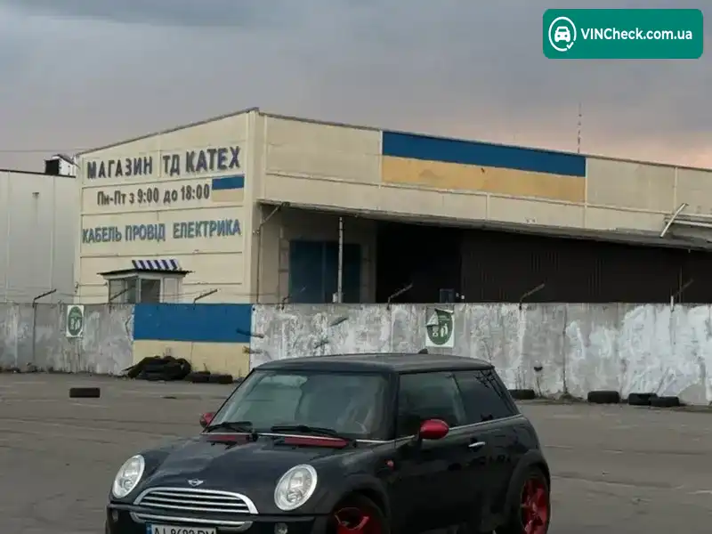MINI Hatch 2004, фото з оголошення 2 з 10, VIN WMWRC31090TB94069