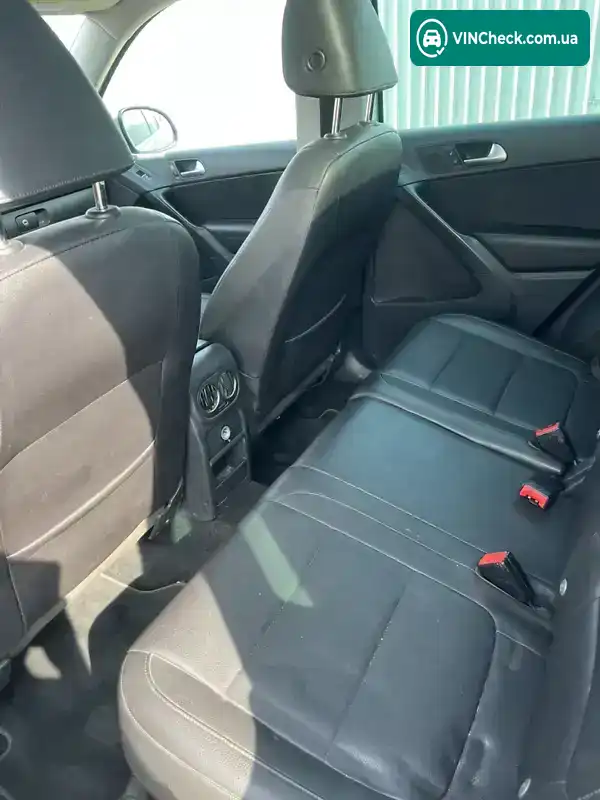 Volkswagen Tiguan 2011, фото з оголошення 2 з 9, VIN WVGBV7AX7BW564965