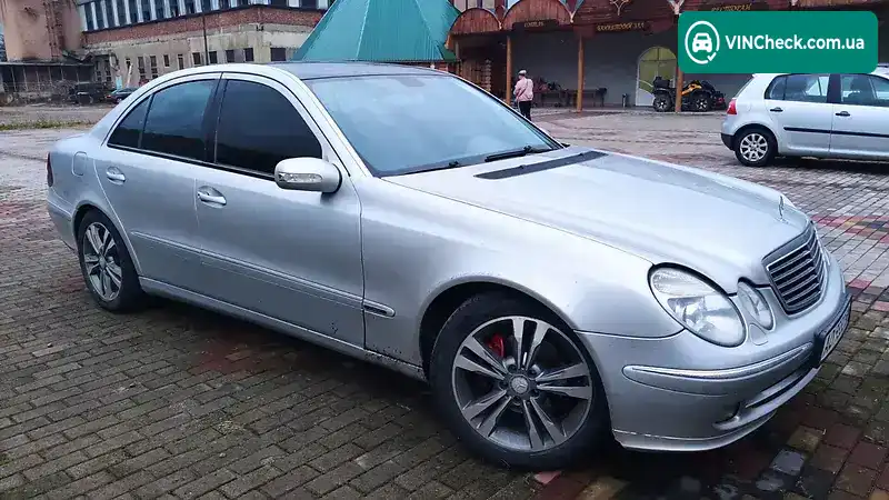 Mercedes-Benz E-Class 2004, фото з оголошення 2 з 8, VIN WDB2110161A478006