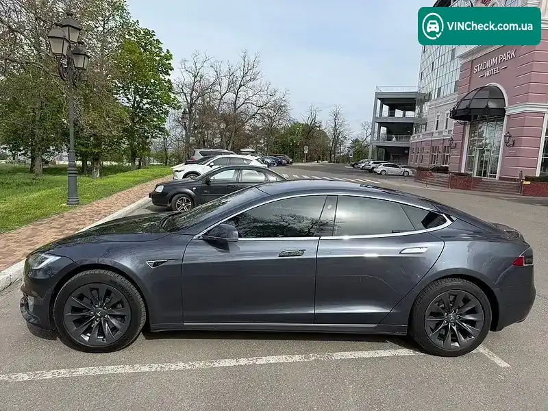 Tesla Model S 2020, фото з оголошення 2 з 10, VIN 5YJSA1E27LF415179