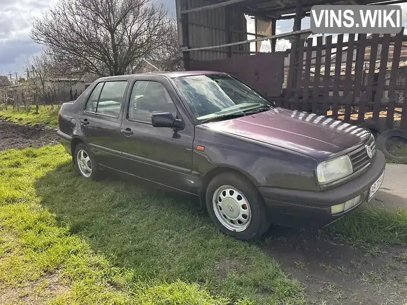 Volkswagen Vento 1992, фото з оголошення 2 з 20, VIN WVWZZZ1HZNW218630
