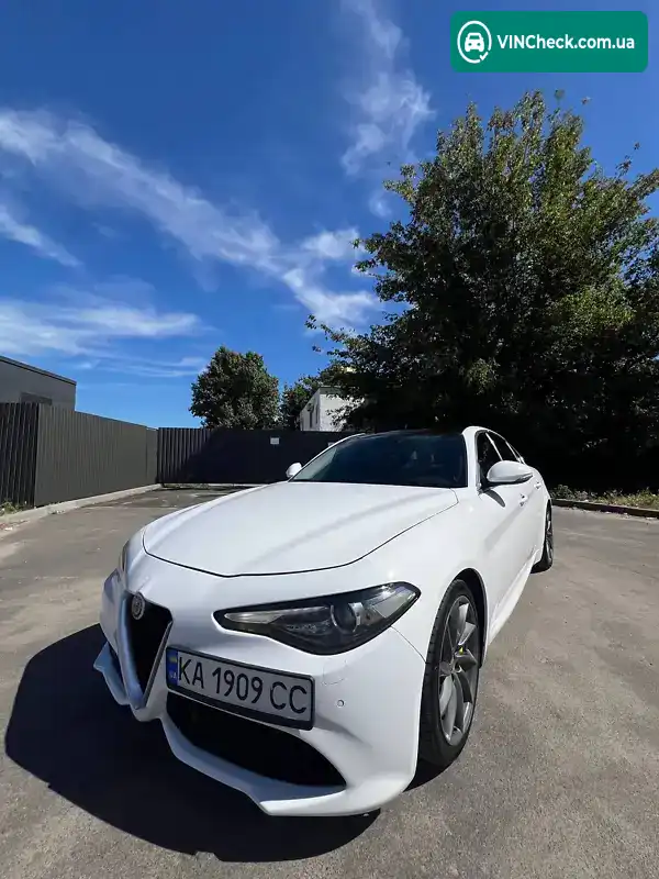 Alfa Romeo Giulia 2017, фото з оголошення 2 з 11, VIN ZARFAEBN1H7556999