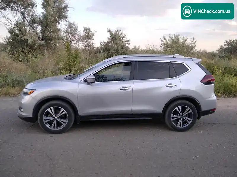 Nissan Rogue 2018, фото з оголошення 1 з 16, VIN 5N1AT2MT7KC735177