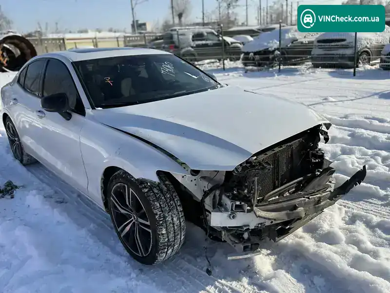 Volvo S60 2020, фото з оголошення 1 з 18, VIN 7JR102FM8LG073060