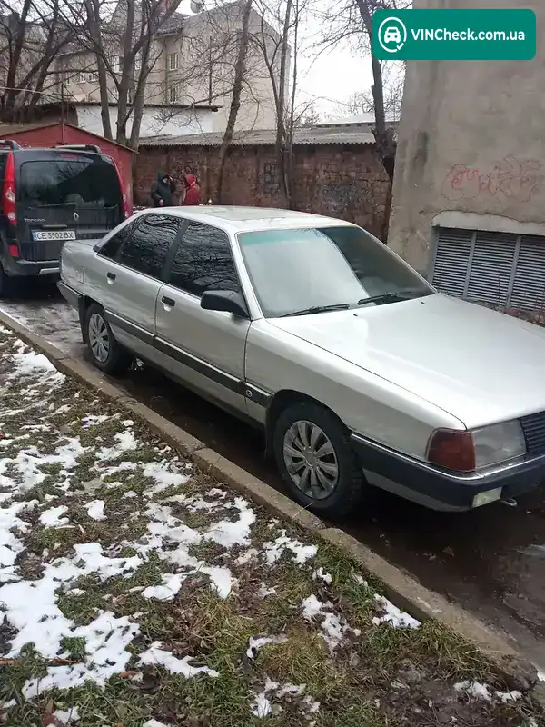 Audi 100 1986, фото з оголошення 2 з 12, VIN WAUZZZ44ZHN056188