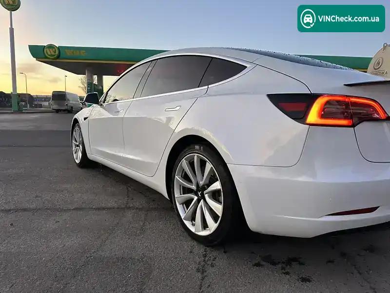 Tesla Model 3 2018, фото з оголошення 1 з 21, VIN 5YJ3E1EA2JF108242