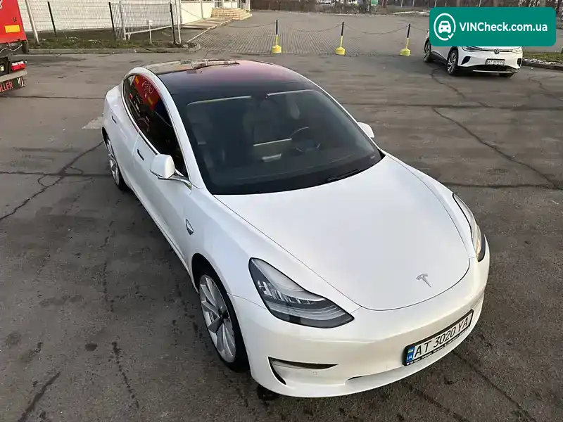 Tesla Model 3 2018, фото з оголошення 2 з 21, VIN 5YJ3E1EA2JF108242