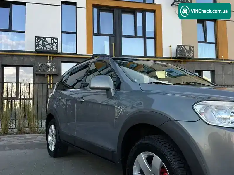 Chevrolet Captiva 2010, фото з оголошення 2 з 15, VIN KL1CF26UJAB051360