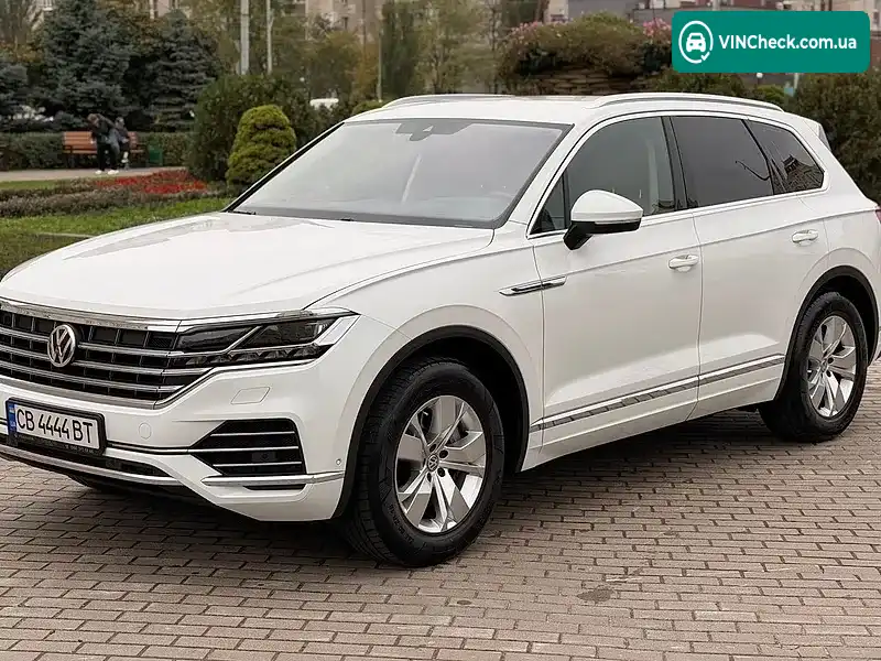 Volkswagen Touareg 2018, фото з оголошення 2 з 20, VIN WVGZZZCRZKD010656
