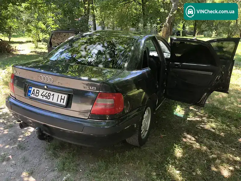 Audi A4 1998, фото з оголошення 1 з 5, VIN WAUZZZ8DZWA200208