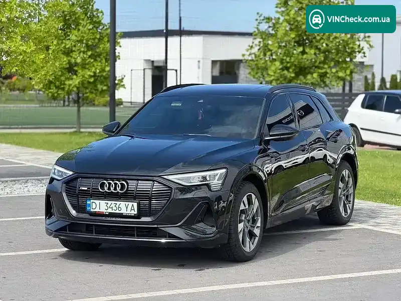 Audi e-tron 2019, фото з оголошення 2 з 21, VIN WAUZZZGE6LB013926