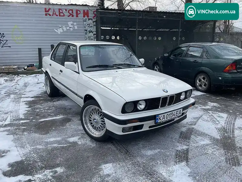 BMW 3 Series 1990, фото з оголошення 2 з 2, VIN WBAAJ51010AD56304
