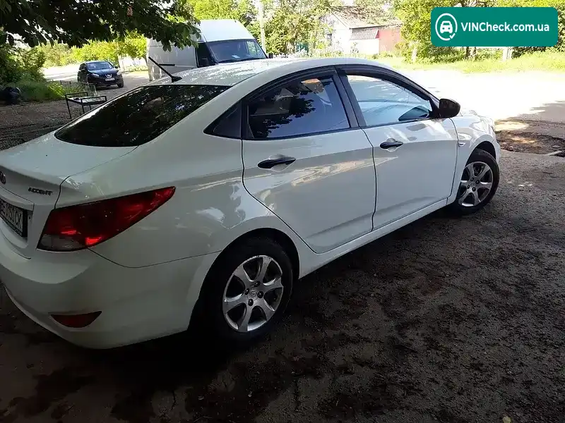 Hyundai Accent 2013, фото з оголошення 2 з 20, VIN Z94CT41CADR238056