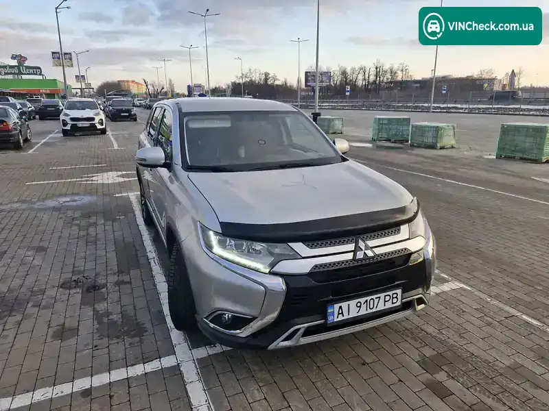 Mitsubishi Outlander 2019, фото з оголошення 2 з 21, VIN JA4AZ3A34KZ050350