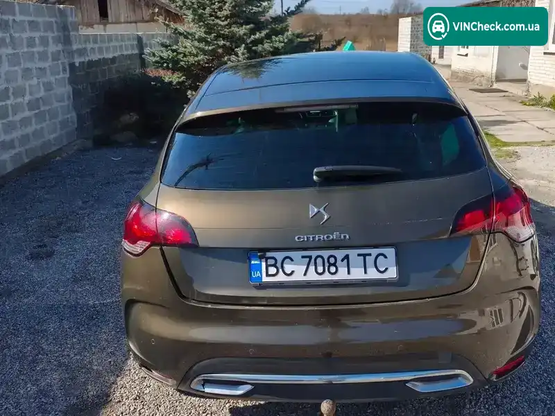 Citroen DS4 2012, фото з оголошення 2 з 10, VIN VF7NX9HR8CY542478