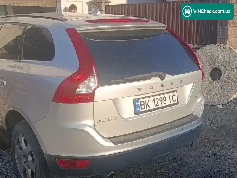 Volvo XC60 2009, фото з оголошення 2 з 14, VIN YV1DZ8046A2074827