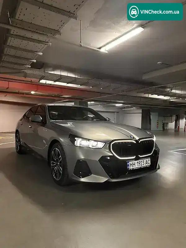 BMW 5 Series 2024, фото з оголошення 1 з 21, VIN WBA11FJ010CS70174