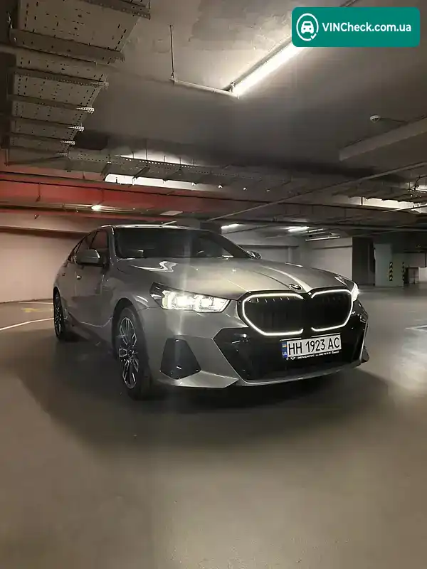 BMW 5 Series 2024, фото з оголошення 2 з 21, VIN WBA11FJ010CS70174