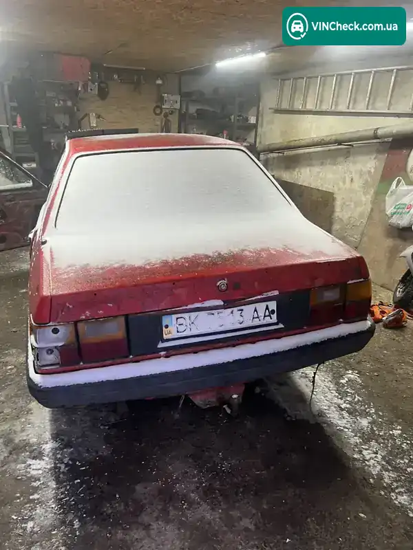 Audi 80 1983, фото з оголошення 2 з 11, VIN LLCLPJ6C3DE102376