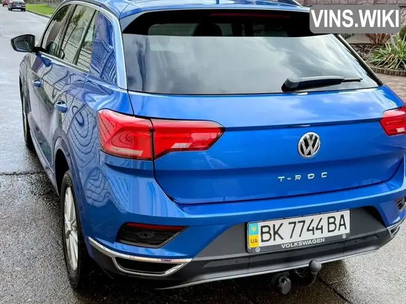 Volkswagen T-Roc 2018, фото з оголошення 2 з 20, VIN WVGZZZA1ZJV048175