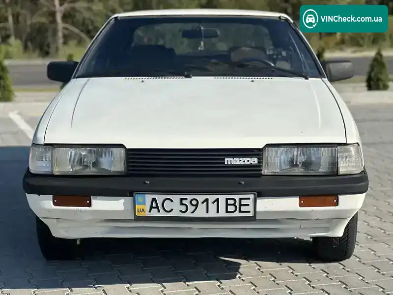 Mazda 626 1985, фото з оголошення 2 з 11, VIN JMZGC142201661728